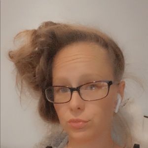 Meet your Posher, Becky